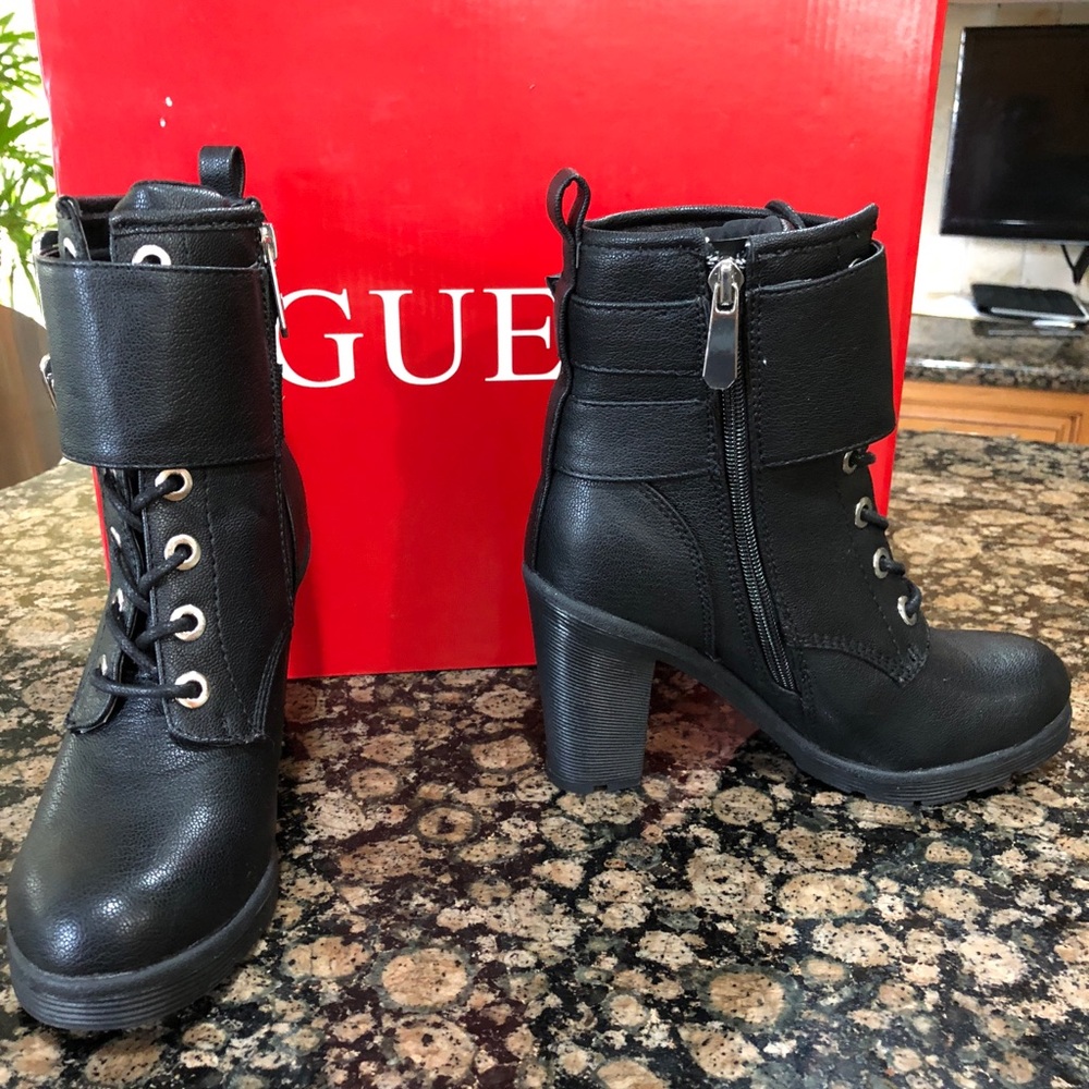Guess boots